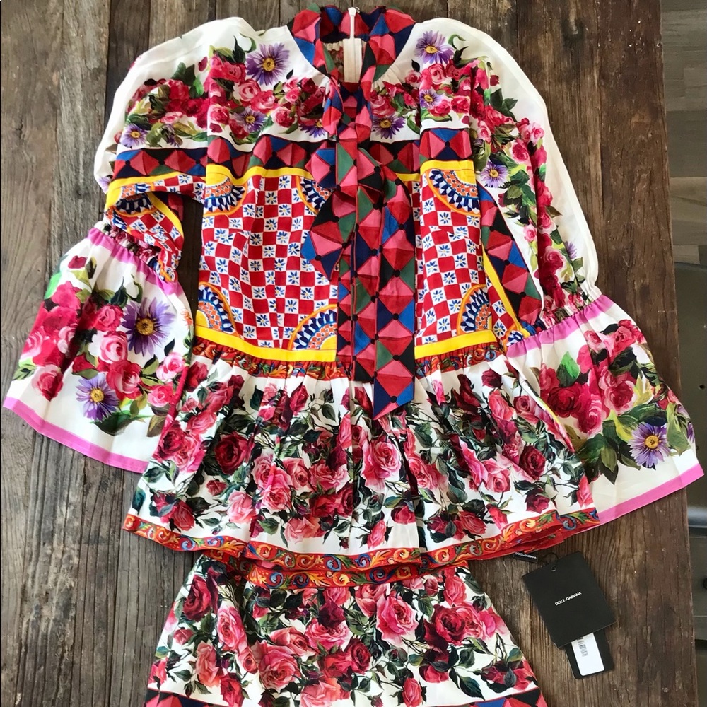Dolce & Gabanna Set. Blouse size 40 and Skirt 38